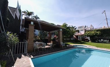 CUERNAVACA ZONA SUR VENTA CASA EN FRACC. CON VIGILANCIA