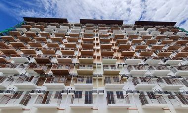 1 Bedroom condo unit w/ Balcony Facing Amenities near Airport for sale