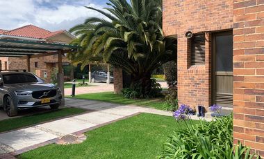 ARRIENDO O VENDO HERMOSA CASA EN CONJUNTO CERRADO SOTOGRANDE, MILLA DE ORO, CAJICA- CUNDINAMARCA.