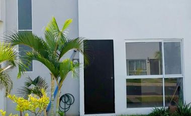 Casa en Venta  en Veracruz  Fracc. Privado Puerta Paraiso en clúster con alberca y seguridad(3 Recámaras)