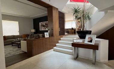 Casa en Lomas de Tecamachalco, Naucalpan, Estado de México