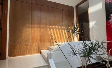 Casa en Lomas de Tecamachalco, Naucalpan, Estado de México
