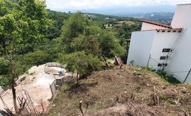 Lote JÍCAMA I vistas panorámicas con vecinos servicios bien ubicado cerca del acceso y PRECIO DE OPORTUNIDAD en Fracc Rancho San Diego en Ixtapan de l