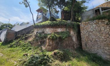 Lote JÍCAMA I vistas panorámicas con vecinos servicios bien ubicado cerca del acceso y PRECIO DE OPORTUNIDAD en Fracc Rancho San Diego en Ixtapan de l