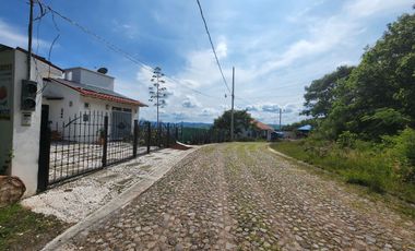 Lote JÍCAMA I vistas panorámicas con vecinos servicios bien ubicado cerca del acceso y PRECIO DE OPORTUNIDAD en Fracc Rancho San Diego en Ixtapan de l