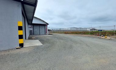 Alquiler de bodegas industriales 485m2,  500m2, 800m2 y 1300m2 en complejo con seguridad