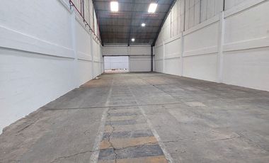 Alquiler de bodegas industriales 485m2,  500m2, 800m2 y 1300m2 en complejo con seguridad