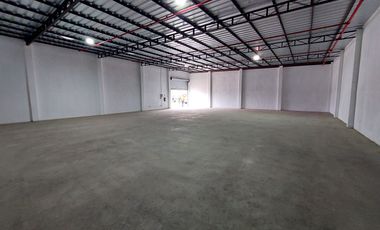 Alquiler de bodegas industriales 485m2,  500m2, 800m2 y 1300m2 en complejo con seguridad