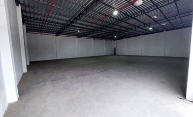 Alquiler de bodegas industriales 485m2,  500m2, 800m2 y 1300m2 en complejo con seguridad