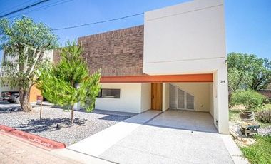 Casa en venta en Colinas del Márquez, Soledad de Graciano Sánchez