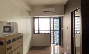 AIR RESIDENCES - Luxury Living at Air Residences - 2 Bedroom Condo for Rent!