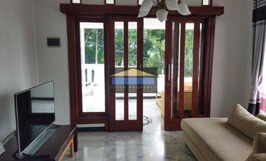 Rumah Hook Full Renovasi Semi Furnished di Bukit Golf P3.133/23