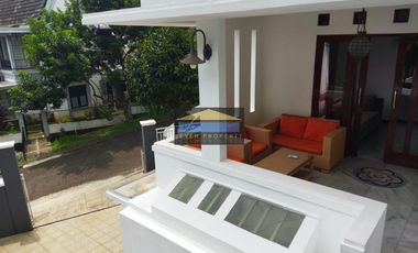 Rumah Hook Full Renovasi Semi Furnished di Bukit Golf P3.133/23