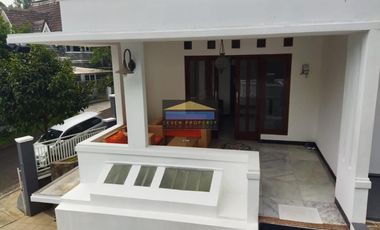 Rumah Hook Full Renovasi Semi Furnished di Bukit Golf P3.133/23