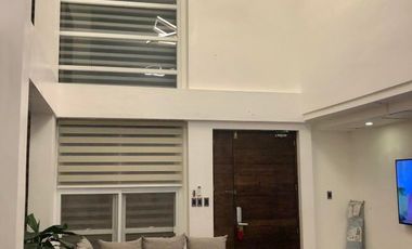 Pre-ownhed modern r house for sale inside the Mansions South Forbes