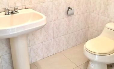 Alquilo Casa Ciudad Celeste 2 plantas  ESQUINERA primeras etapas.