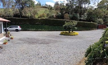HERMOSA CASA CAMPETRE CON LOTE EN UNIDAD CERRADA