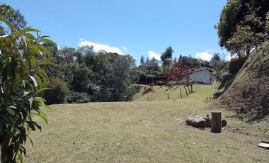 HERMOSA CASA CAMPETRE CON LOTE EN UNIDAD CERRADA