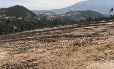 Venta de terreno en Otavalo sector Gualsaqui, 2200 m2