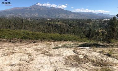 Venta de terreno en Otavalo sector Gualsaqui, 2200 m2