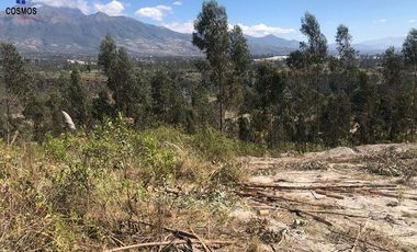 Venta de terreno en Otavalo sector Gualsaqui, 2200 m2