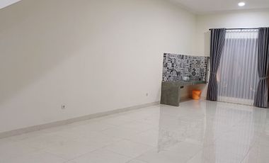 Rumah Sewa Mainroad Pondok Hijau Gegerkalong Bandung