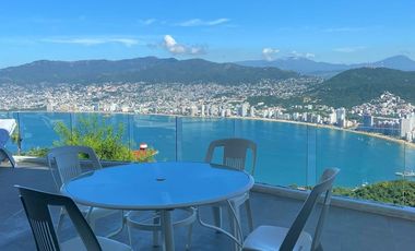 CASA EN VENTA EN LAS BRISAS