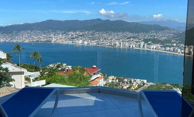 CASA EN VENTA EN LAS BRISAS