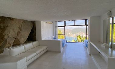 CASA EN VENTA EN LAS BRISAS