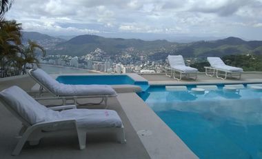 CASA EN VENTA EN LAS BRISAS