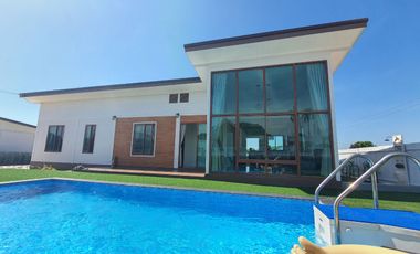 Brand-new built pool villas
