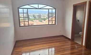 Nuevo, departamento en renta, sector Wayra Plaza