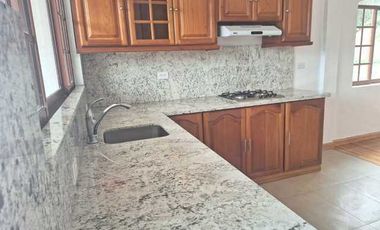 Nuevo, departamento en renta, sector Wayra Plaza