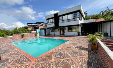 Venta de casa campestre rentable en LEBRIJA SANTANDER a tan solo 5 min del AEROPUERTO PALONEGRO