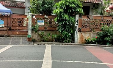 Rumah Strategis Pinggir Jalan Besar Cocok Usaha Di Meruya Selatan Kembangan Jakarta Barat