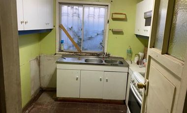 SE VENDE CASA CON AMPLIO TERRENO EN LO GALLARDO