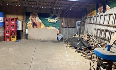 SE VENDE CASA CON AMPLIO TERRENO EN LO GALLARDO