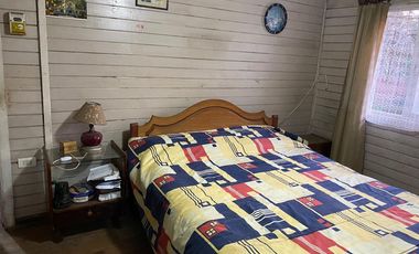 SE VENDE CASA CON AMPLIO TERRENO EN LO GALLARDO