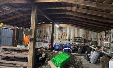 SE VENDE CASA CON AMPLIO TERRENO EN LO GALLARDO