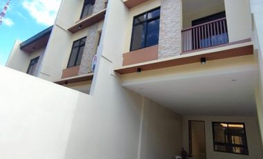 Townhouse For sale with 4 Bedroom and 2 Car garage in Visayas Avenue Quezon City PH2874