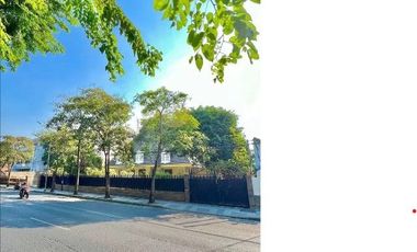 Disewakan Rumah komersil jalan raya Diponegoro