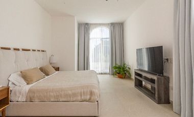 Preciosa casa enorme con muebles y acabados ideales, 5 recámaras más casita aparte