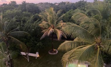 Preciosa casa enorme con muebles y acabados ideales, 5 recámaras más casita aparte