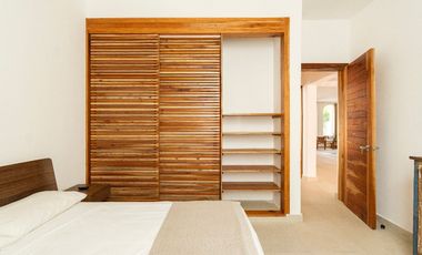 Preciosa casa enorme con muebles y acabados ideales, 5 recámaras más casita aparte