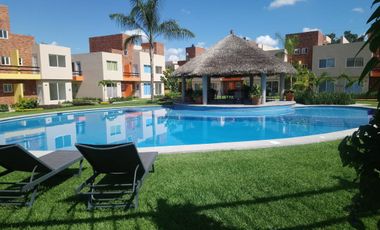 Casa en Venta con alberca, 3 recamaras a 15 minutos de Cuernavaca en Xochitepec Morelos