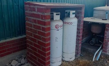 SE VENDE HERMOSA CASA EN CONDOMINIO , SECTOR LOS NARANJOS