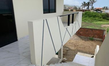 casa de venta frente al mar en manta san lorenzo