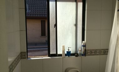 Ciudad satélite, Maipú Se vende cómoda casa 2 pisos, 3 D walking closet, excelente conectivdad