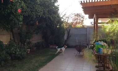 Ciudad satélite, Maipú Se vende cómoda casa 2 pisos, 3 D walking closet, excelente conectivdad