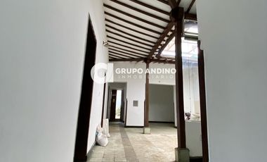 Se Arrienda o se Vende Casa en Cabecera cra 33a - Buacaramanga